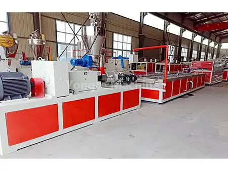 Barisan Pengeluaran Panel Dinding PVC