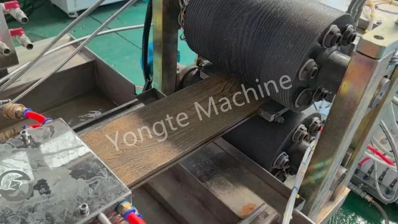Loji Pengeluaran Decking WPC untuk Pelanggan Eropah - Penyelesaian Kitar Semula PCB Inovatif