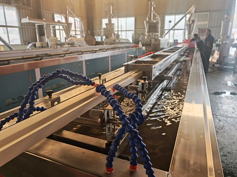 Mesin Pembuat Bingkai Pintu WPC